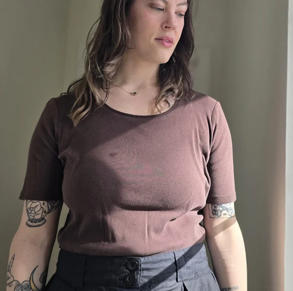 Cotton Minimalist Top - Picture 5 of 7